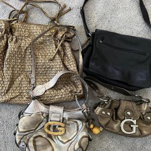 Photo of Lot of 4 Handbags - Guess, Fossil