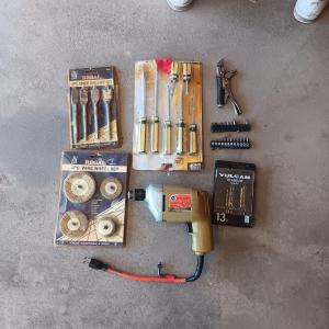 Photo of B & D DRILL WITH SPADES, BITS AND SCREWDRIVER SET