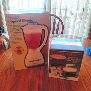 Photo of 6 SPEED BLENDER AND A KITCHENMATE ROTARY FOOD PROCESSOR