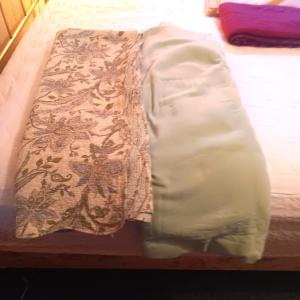 Photo of QUEEN SIZE BLANKET AND BEDSPREAD