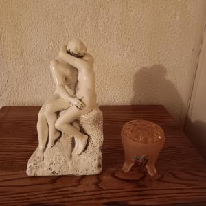 Photo of STATUE OF A COUPLE EMBRACING AND A GLASS FENTON? FROG DISH
