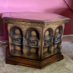 Photo of Oak 6-Sided End Table