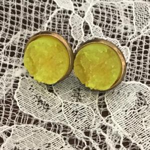 Photo of Lemon colored crystal earrings studs