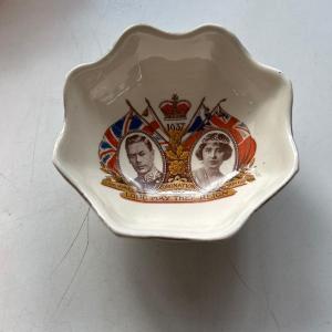 Photo of King Charles & Queen Elizabeth bowl
