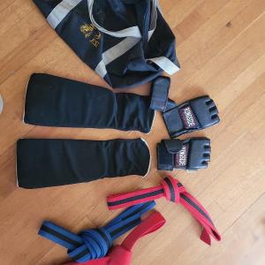 Photo of Lot of Fighting/sparring items