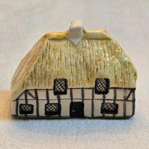 Photo of Countryside Collection "Britian in Miniature" No. 5 Thatched Beam House