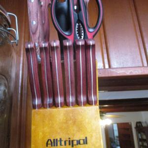 Photo of Alltripal Knife Block with Cutlery