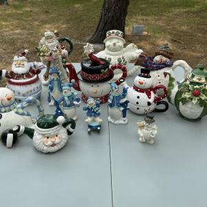 Photo of Holiday Tea Pot Lot