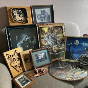 Photo of Wolves Wall Decor Lot
