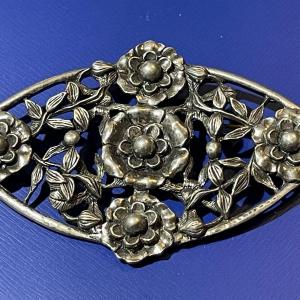 Photo of Vintage Mid-Century Large Pewter Hand Made Floral Pin/Pendant in VG Preowned Con