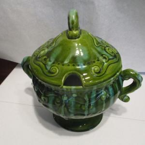 Photo of Drip Pottery Soup Tureen