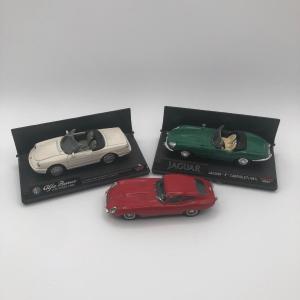 Photo of LOT 30L: Model Cars: Alfa Romeo 1989 Spider, Jaguar 1969 "E" Cabriolet & More