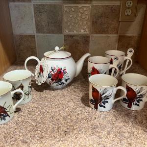 Photo of Lenox Winter Greetings Tea Pot/Cups Lot