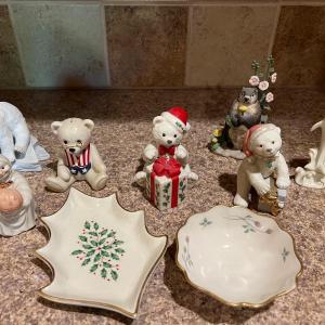 Photo of Holiday Bears and Misc Lot