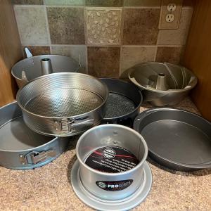 Photo of Bakeware Lot