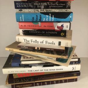 Photo of LOT 70L: Collection of Coffee Table Books & Novels