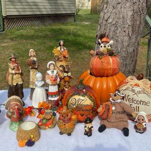Photo of Thanksgiving Decor Lot (As Is)