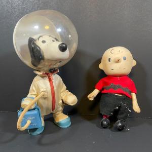 Photo of LOT 113B: 1969 Vintage Snoopy Astronaut Figure & 1966 Peanuts Pocket Doll Charli