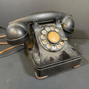 Photo of LOT 114B: Vintage Bell System Western Electric Rotary Telephone