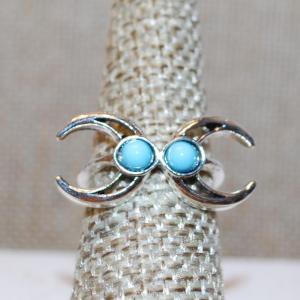 Photo of Size 6 Double Horseshoes and Turquoise Stones Ring on a Silver Tone Band (1.7g)
