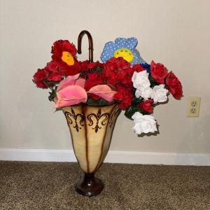 Photo of UMBRELLA SHAPED FLOWER VASE WITH FAUX FLOWERS