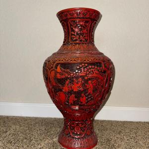 Photo of CHINESE CINNABAR LACQUERED VASE