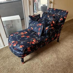 Photo of CHAISE LOUNGE WITH FLORAL PATTERN
