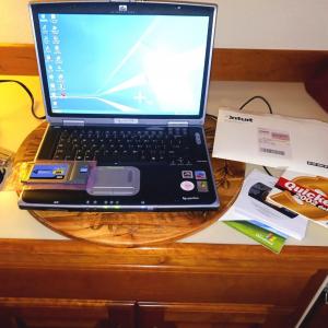 Photo of HP PAVILION LAPTOP WITH WIN XP & SOME EXTRA SOFTWARE