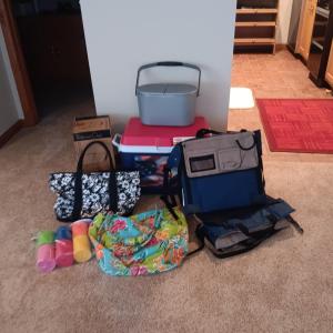 Photo of PAMPERED CHEF CHILLZANNE, FOOD COOLER, TOTE BAGS, 2 BLEACHER SEATS