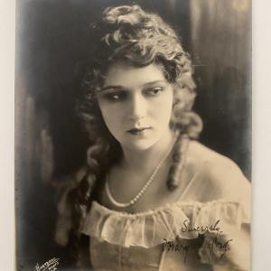 Photo of Mary Pickford signed photo