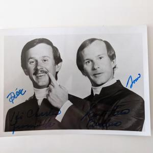 Photo of Smothers Brothers Tom and Dick Smothers signed photo