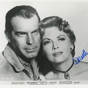 Photo of Face of a Fugitive Dorothy Green signed movie photo