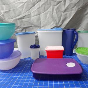 Photo of 11 Pieces of Modern Tupperware