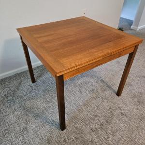 Photo of Solid Wood Slip Leaf Table and Chairs (BLR-DW)