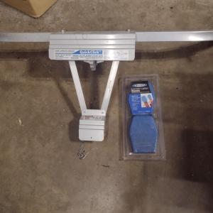 Photo of Werner Aluminum Frame Ladder Stabilizer Attachment New Condition