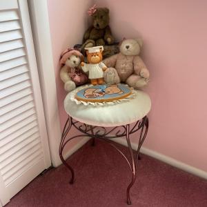 Photo of LOT 40Y: Teddy Bear Home Decor - Boyds Bears & More
