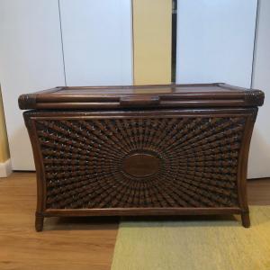 Photo of LOT 112B: Pier 1 Imports Rattan Storage Chest / Coffee Table