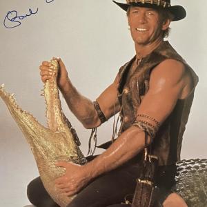 Photo of Crocodile Dundee Paul Hogan signed photo