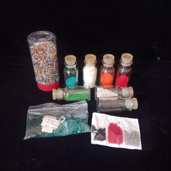 Photo of AN ASSORTMENT OF CRAFT SEED BEADS