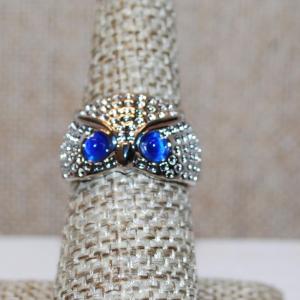 Photo of Size 7¼ Blue Eyed Owl Ring on a Shimmering Silver Tone Band (5.0g)