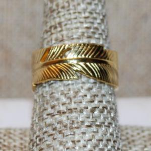 Photo of Size 8½ Wrap-Around Gold Tone "SPLIT Palm Fronds" Ring with an "Open" Band (3.9