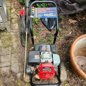 Photo of Ex-Cell 2400PSI Pressure Washer Honda