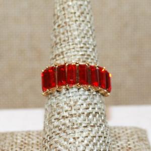 Photo of Size 8 Rectangular Cut 8 Red Stones Ring on a Gold Tone Band (3.6g)