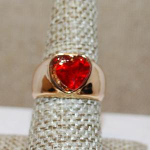 Photo of Size 7¾ Beautiful Large Red Heart Stone Ring on a Solid Gold Tone Band (6.3g)