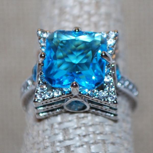 Photo of Size 8 Blue Stone Ring on Unique Triple Levels Setting and Silver Tone Band (7.4