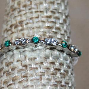Photo of Size 7¼ Delicate Green & Clear Tiny Stones Ring on a Silver Tone Band (1.2g)