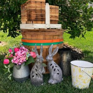 Photo of LOT 100: Bushels, Baskets and Buckets - Farmhouse Decor and More