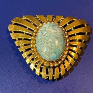 Photo of Vintage Mid-Century Fur Clip Pin/Brooch in VG Preowned Condition.