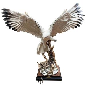 Photo of Giuseppe Armani Figurine Statue - Eagle (Needs Repair)