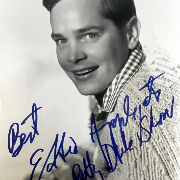 Photo of Eddie Applegate signed photo